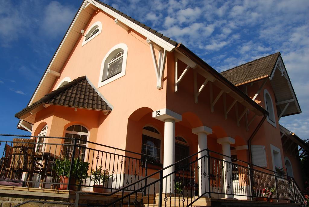 Hotel Barackvirág Panzió Tihany Exterior foto